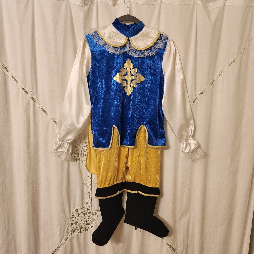 Musketeer Halloween Costume Set Medium 8-10 Dress Up America Pants Top Cape